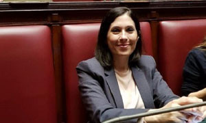 La Deputata sarda Mara Lapia premiata per il suo impegno per i malati oncologici