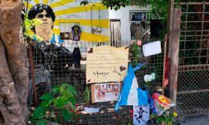 Venduti all'asta i beni di Maradona: resta solo la casa dei genitori