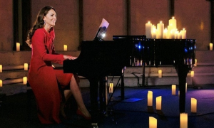 La canzone di Tom Walker suonata al piano da Kate Middleton scala le classifiche