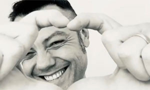 Tiziano Ferro reinterpreta il brano di Colapesce e Dimartino