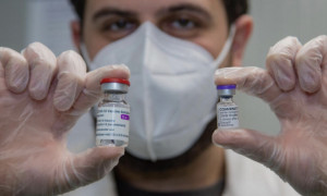 Pfizer annuncia: &quot;A marzo pronto il nuovo vaccino contro la variante Omicron&quot;