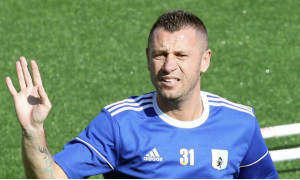 All'uscita della scuola brutta sorpresa per Antonio Cassano