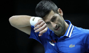 Djokovic atterra a Dubai dopo l'espulsione dall'Australia