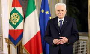 Fumata bianca: Mattarella rieletto presidente della Repubblica