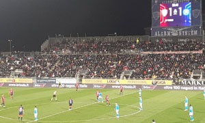 Osimhen salva il Napoli contro un gran Cagliari: all'Unipol Domus &egrave; 1-1