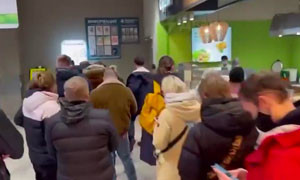 Bloccati i pagamenti dei cittadini russi e Mosca rimane senza contanti