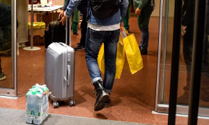 Dorme e mangia gratis in 35 alberghi, arrestato 50enne a Milano