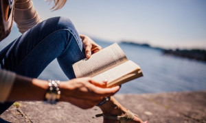 E con l'arrivo della Primavera, un fiore e un libro su Sintony