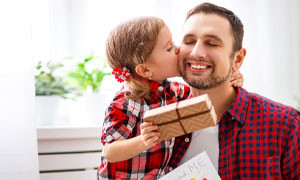 Regala la propriet&agrave; di un terreno al tuo pap&agrave;: bastano 38 euro