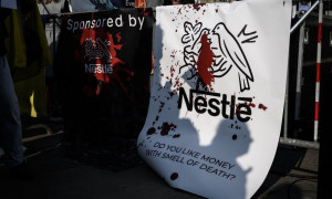 Anonymous attacca Nestl&egrave;