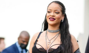 Rihanna entra nel club dei pi&ugrave; ricchi al mondo