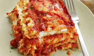 Possibile presenza di pezzi di plastica: lasagne al rag&ugrave; confezionate ritirate dal mercato