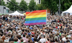 Liceo nella bufera: coppie gay escluse dal ballo di fine anno