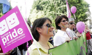 S&igrave; alle coppie gay nel ballo delle debuttanti: la retromarcia del liceo di Prato