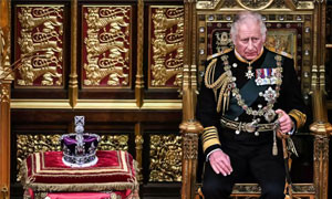 Carlo d'Inghilterra sostituisce Elisabetta nel famoso &quot;Queen's speech&quot;