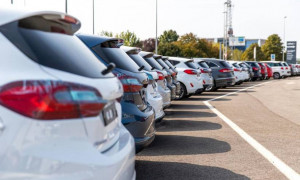 Incentivi per chi acquista auto e moto green