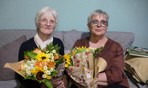 Non sapevano di essere sorelle, si riabbracciano dopo 70 anni