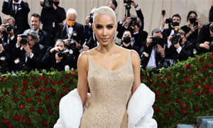 Kim Kardashian avrebbe danneggiato l'iconico abito di Marilyn Monroe