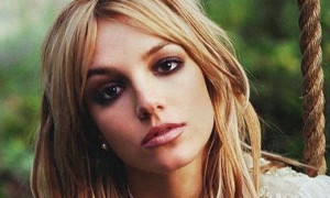 Britney Spears su Instagram canta una nuova versione di Baby One More Time