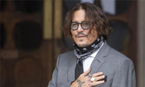 Johnny Depp vende le sue stampe per oltre 3 milioni di euro
