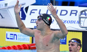 Europei di nuoto, Alberto Razzetti vince la medaglia d'oro nei 400 metri misti