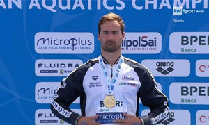 Europei, l'impresa di Acerenza: &egrave; medaglia d'oro nei 10 km in acque libere