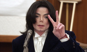 L'ultima rivelazione su Michael Jackson: &quot;Us&ograve; false identit&agrave; per ottenere droghe&quot;
