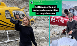 Chiara Ferragni con l'elicottero in Svizzera: criticata per l'aperitivo su un ghiacciaio