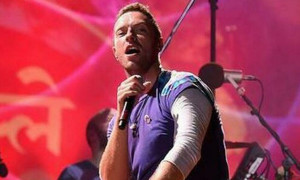 Coldplay: sospeso il tour grave problema di salute per Chris Martin