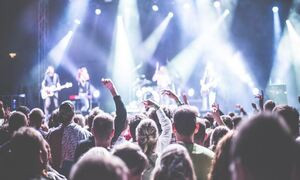 Costi da capogiro e salute mentale a rischio: inizia la crisi dei concerti