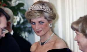 Il fantasma di Lady Diana si aggira nella stanza della principessa Charlotte