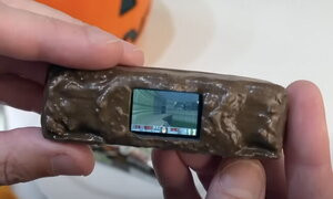 Halloween: azienda americana installa videogioco su una barretta di cioccolato