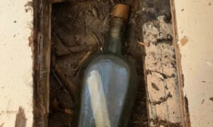 Scozia, ritrovato un messaggio in bottiglia risalente al 1887. Ecco il suo contenuto
