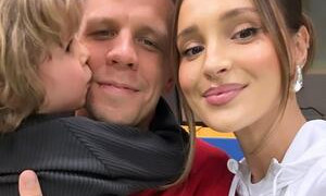Qatar 2022: l'abbraccio fra Szczesny e il figlio in lacrime fa il giro del mondo
