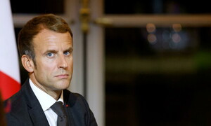 Il presidente Macron annuncia: dal 2023 preservativi gratuiti per i giovani