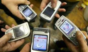 L'SMS compie 30 anni: l'invenzione che cambi&ograve; il modo di comunicare