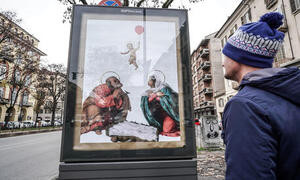 Banksy torna protagonista con l'opera 'Fuga dal Natale'