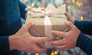 Natale 2022: un terzo della tredicesima sar&agrave; impiegata per spese di casa, bollette e alimentari