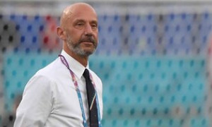 Preoccupano le condizioni di Vialli: la madre a Londra per stargli accanto