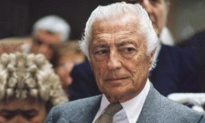 Agnelli: moriva vent&rsquo;anni fa l&rsquo;Avvocato, icona dell'Italia nel mondo