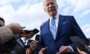 Usa, la portavoce della Casa Bianca annuncia: "Biden intende ricandidarsi"