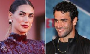Bacio tra Melissa Satta e Matteo Berrettini