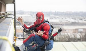 Carnevale, i Supereroi al Microcitemico per donare un sorriso ai piccoli pazienti