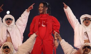 Super Bowl, show di Rihanna con sorpresa