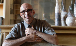 Svelata la nuova collezione di Antonio Marras: abiti &ldquo;nuragici&rdquo; e moderni. Omaggio a Grazia Deledda