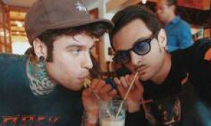 Fedez e Fabio Rovazzi di nuovo amici dopo 10 anni. Eccoli insieme