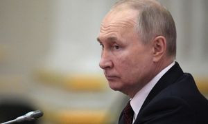 L'Intelligenza artificiale crea il "Putin in manette"