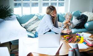 Lavoro da casa: culle meno vuote e famiglie pi&ugrave; felici