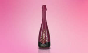 Salute: Una nuova bottiglia di Ak&egrave;nta Ros&eacute; per sostenere le pazienti colpite da tumore al seno