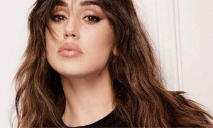 Cecilia Rodriguez sul red carpet spagnolo con un look che vale quasi 10mila euro